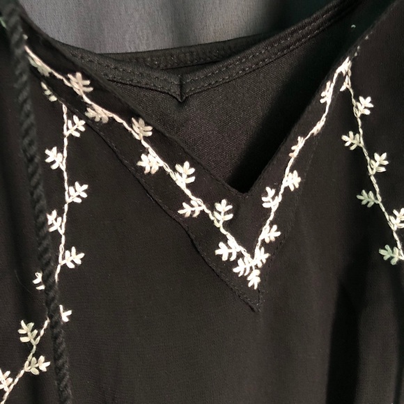 AEO Embroidered Black Dress - Picture 9 of 10